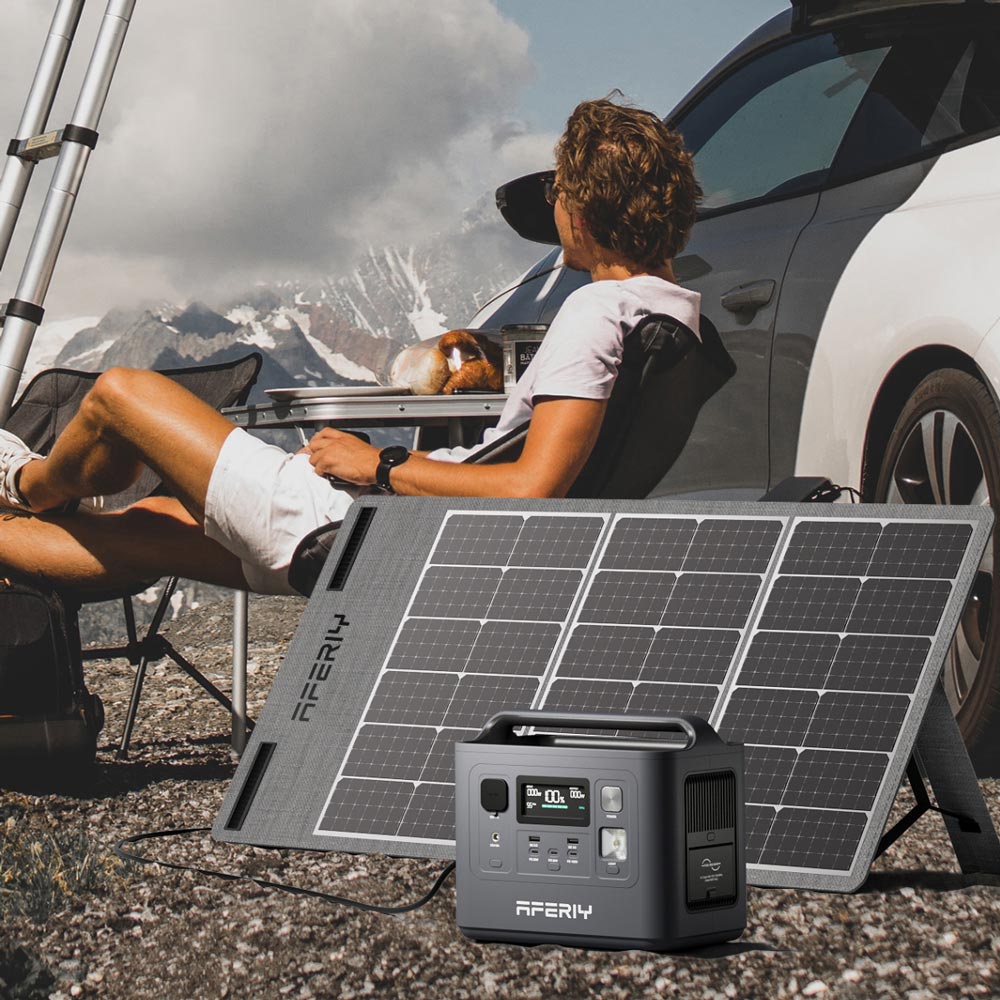 powerstation mit solarpanel